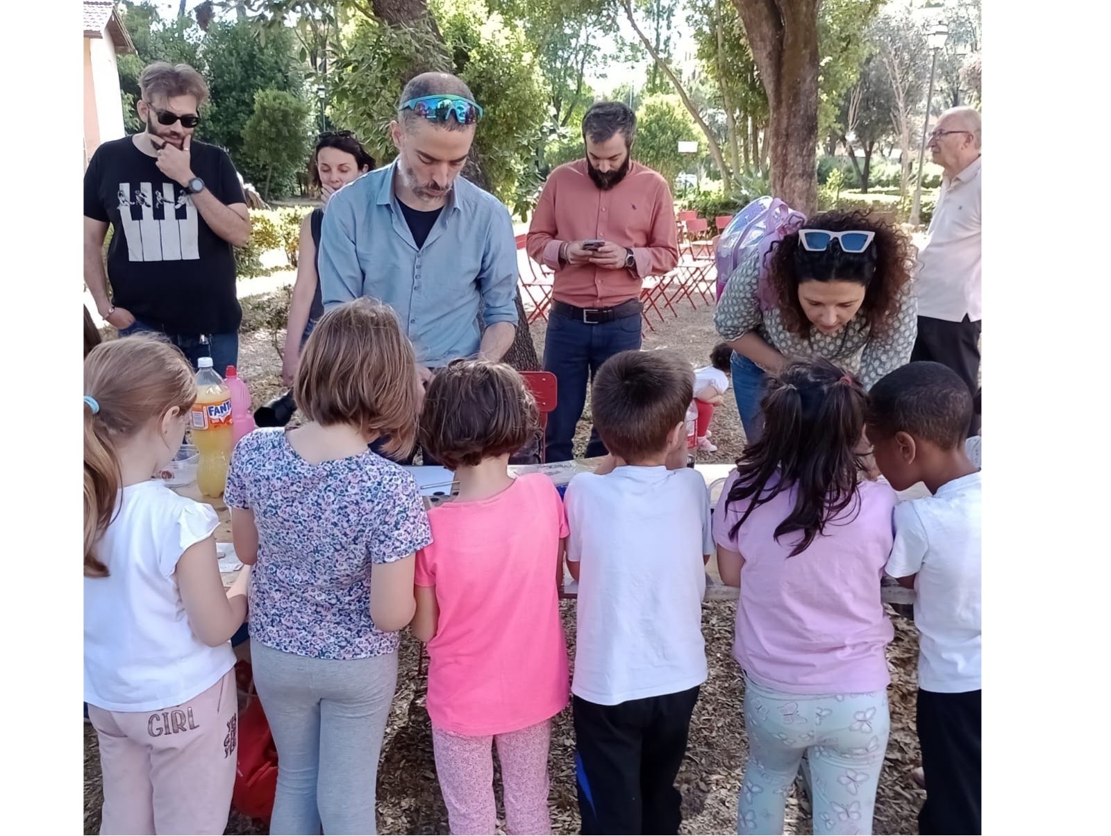 Laboratorio scientifico per bambini | L'ovetto rimbalzello e altri innocui esperimenti casalinghi | Villa Lais