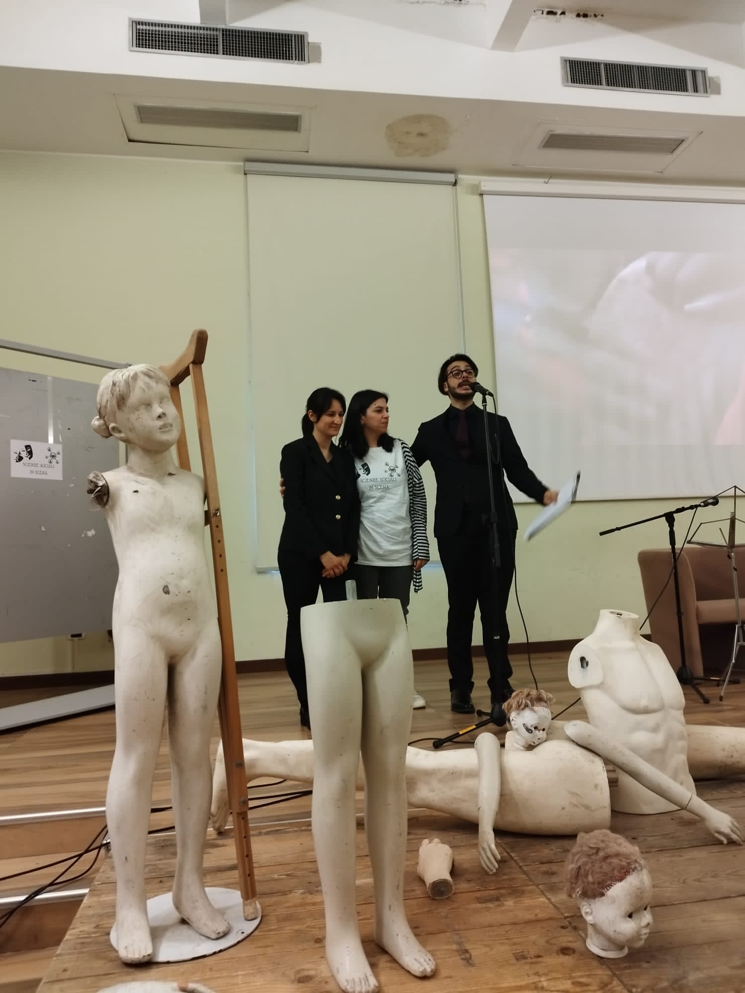 Presentazione in chiave teatrale | Cannibalismo. Questioni di genere e serialità