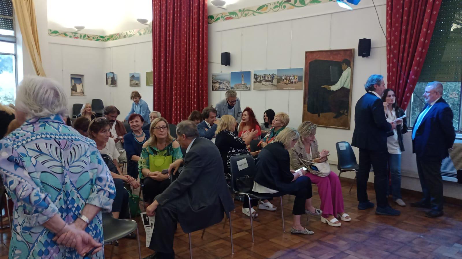 Presentazione | Tiffany. Biografia romanzata di una famiglia geniale