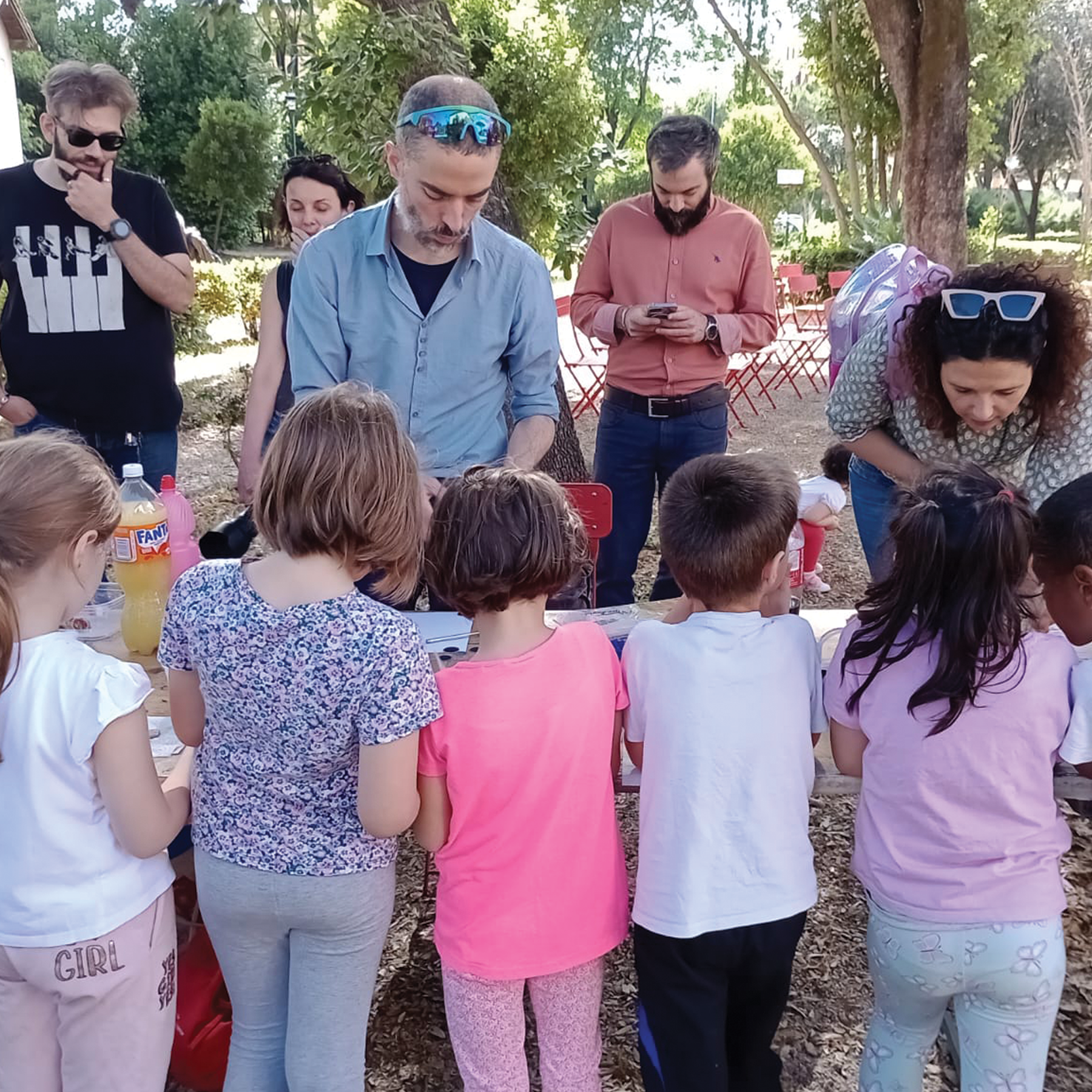 Laboratorio scientifico per bambini | L'ovetto rimbalzello e altri innocui esperimenti casalinghi | Villa Lais