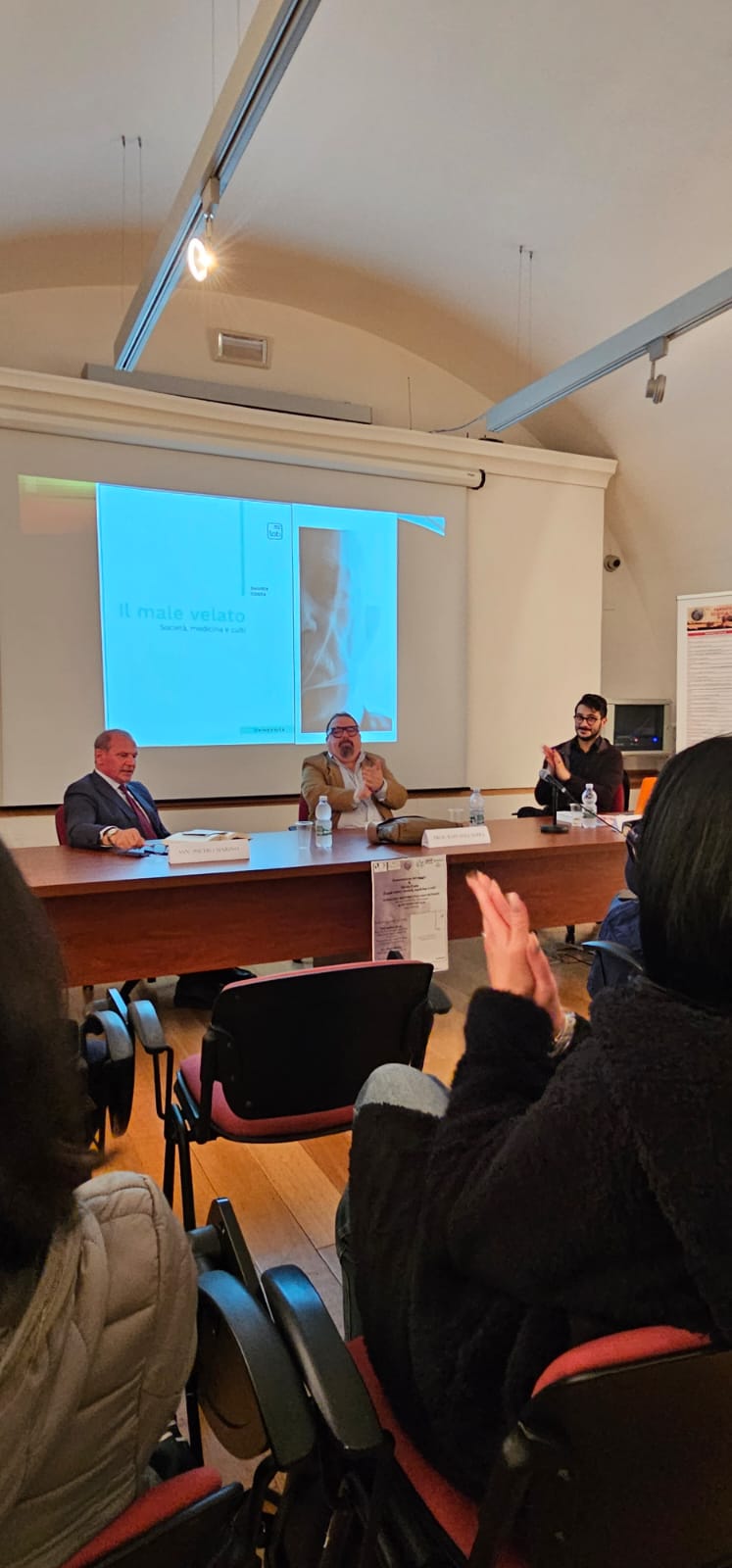Presentazione | Il male velato