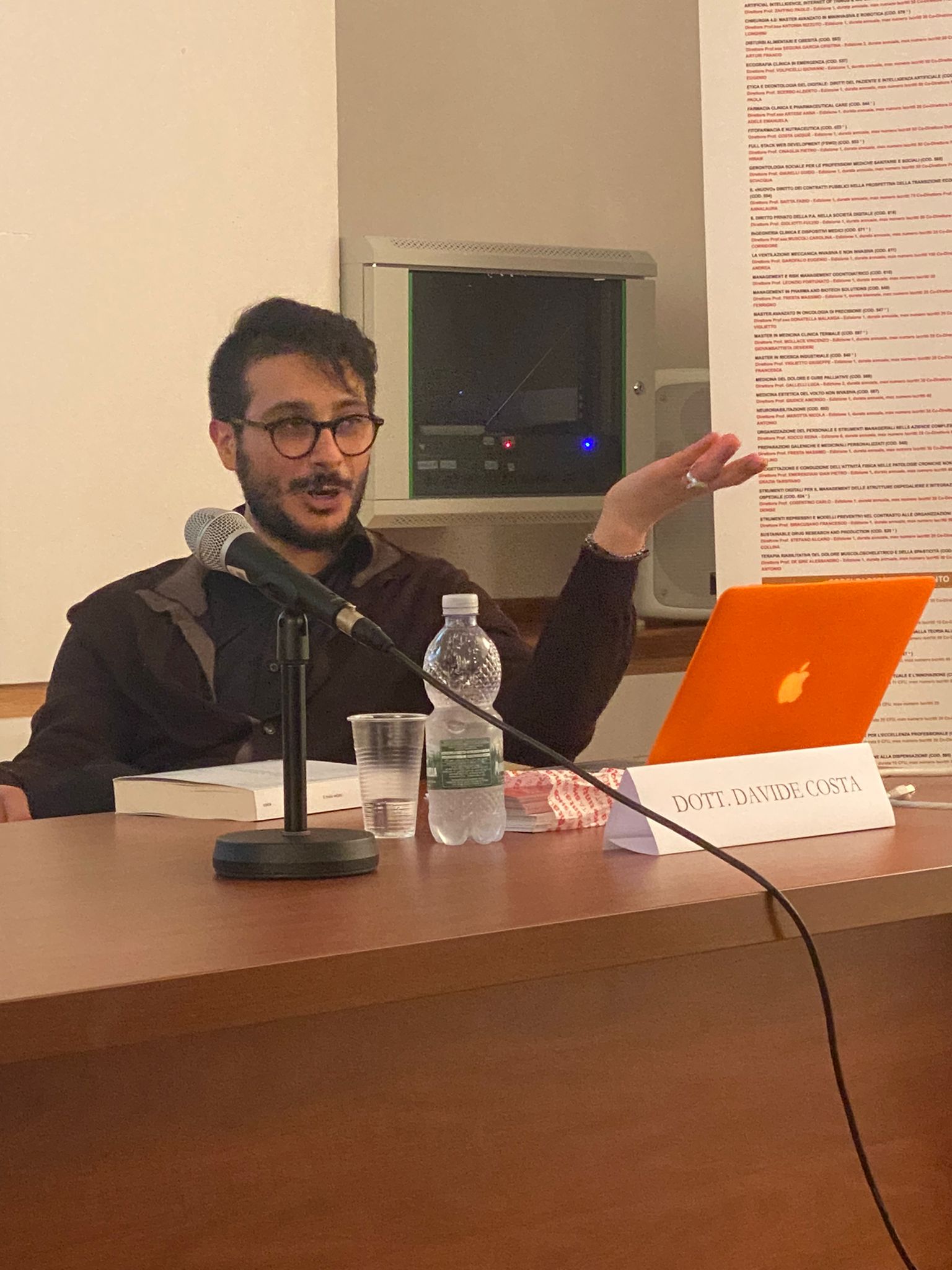 Presentazione | Il male velato