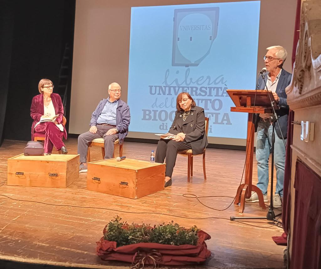 Linguaggi autobiografici nella scuola: diari e memorie di una maestra e ricordo di Don Milani nel centenario della nascita